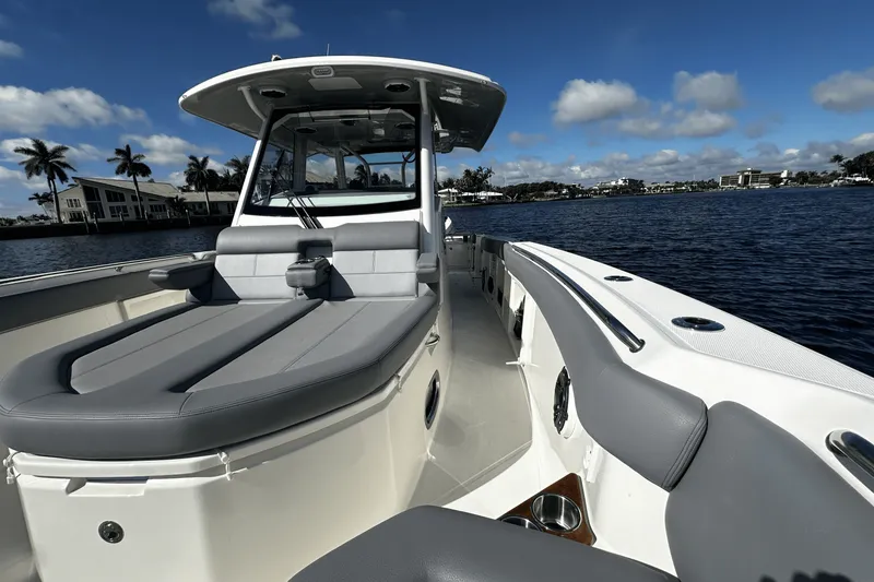 Slide: The Image of Boston Whaler 360 Outrage 2026 - 37