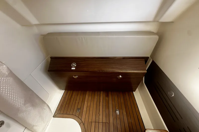 Slide: The Image of Boston Whaler 360 Outrage 2026 - 45