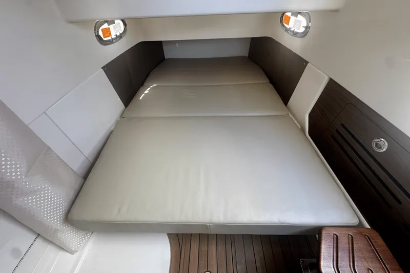 Slide: The Image of Boston Whaler 360 Outrage 2026 - 46