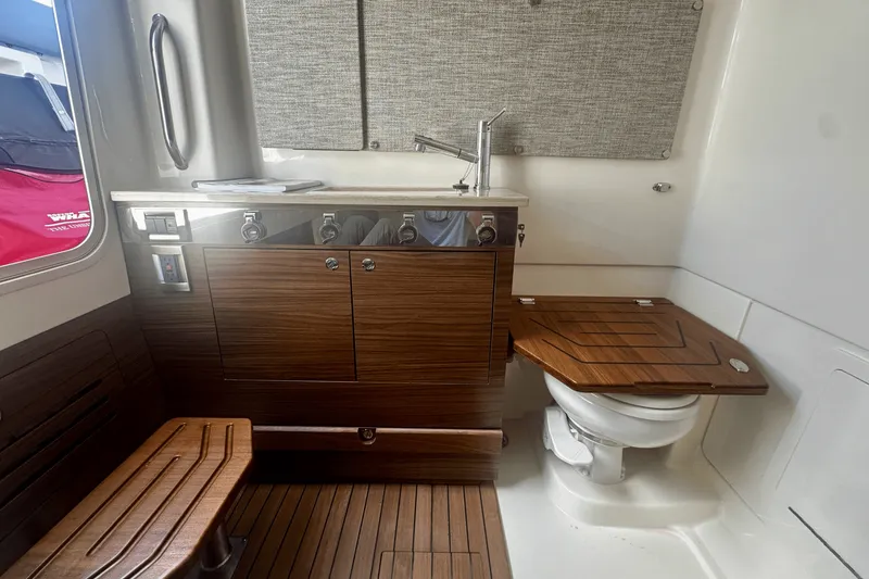 Slide: The Image of Boston Whaler 360 Outrage 2026 - 47