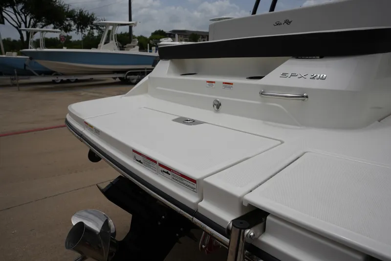 Slide: The Image of Sea Ray SPX 210 2027 - 4