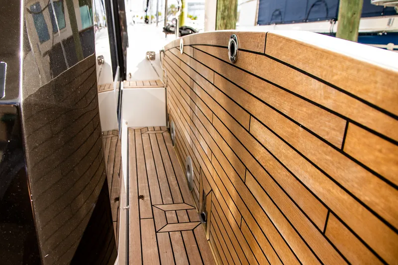 Slide: The Image of Galeon 470 SKY 2024 - 15