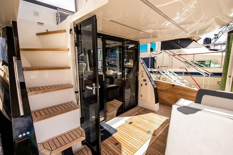 Slide: The Image of Galeon 470 SKY 2024 - 14