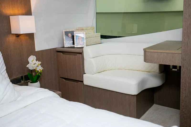 Slide: The Image of Galeon 470 SKY 2024 - 75