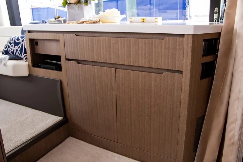 Slide: The Image of Galeon 470 SKY 2024 - 42