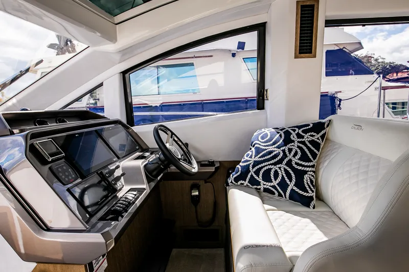 Slide: The Image of Galeon 470 SKY 2024 - 57