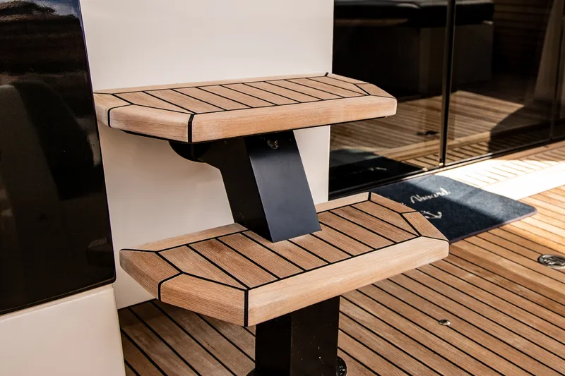 Slide: The Image of Galeon 470 SKY 2024 - 16