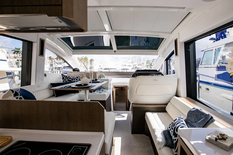 Slide: The Image of Galeon 470 SKY 2024 - 46