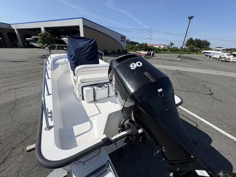 Slide: The Image of Boston Whaler 170 MONTAUK 2011 - 8