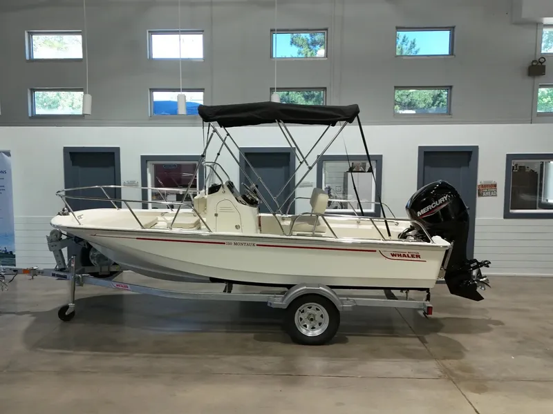 The Image of Boston Whaler 150 Montauk 2027 - 0