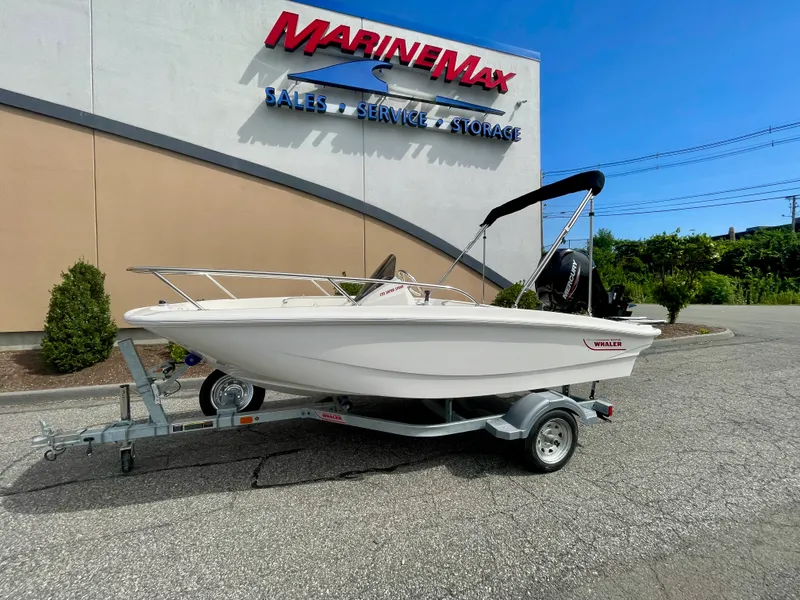 Slide: The Image of Boston Whaler 130 Super Sport 2027 - 1