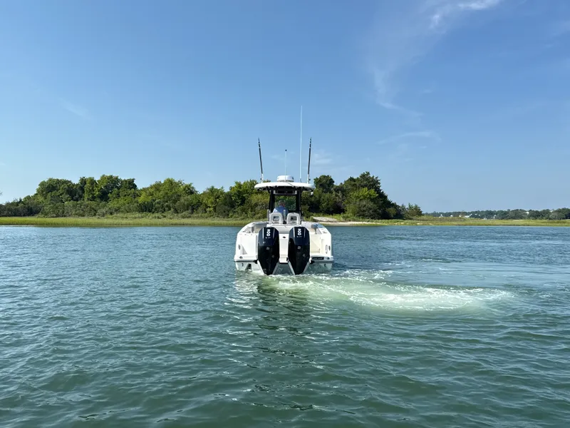 Slide: The Image of Boston Whaler 280 Outrage 2026 - 3