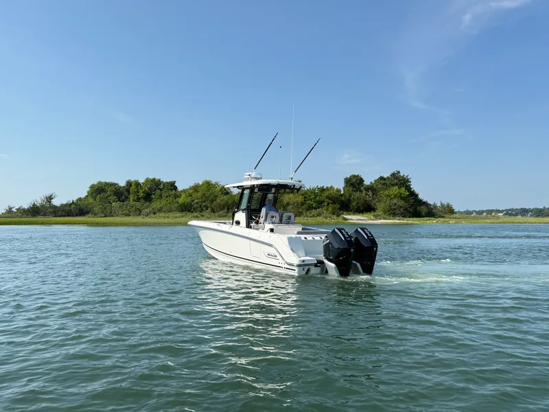 Slide: The Image of Boston Whaler 280 Outrage 2026 - 4