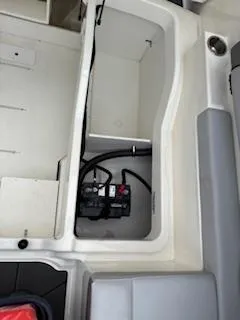 Slide: The Image of Bayliner DX2200 2023 - 12