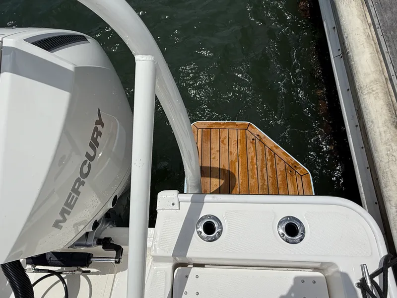 Slide: The Image of Boston Whaler 210 Montauk 2027 - 10