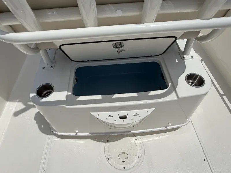 Slide: The Image of Boston Whaler 210 Montauk 2027 - 13
