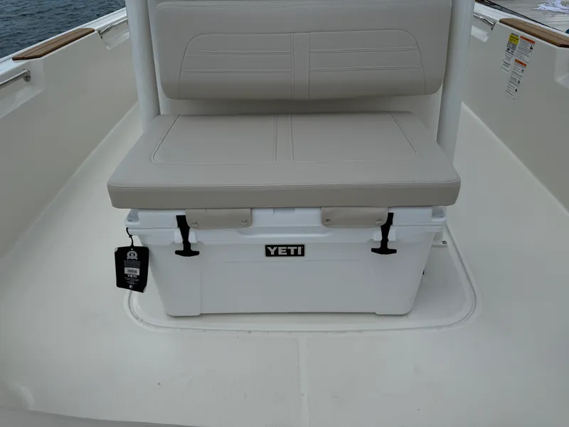 Slide: The Image of Boston Whaler 210 Montauk 2027 - 21