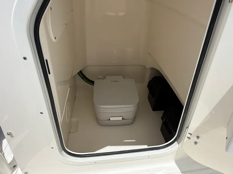 Slide: The Image of Boston Whaler 210 Montauk 2027 - 19