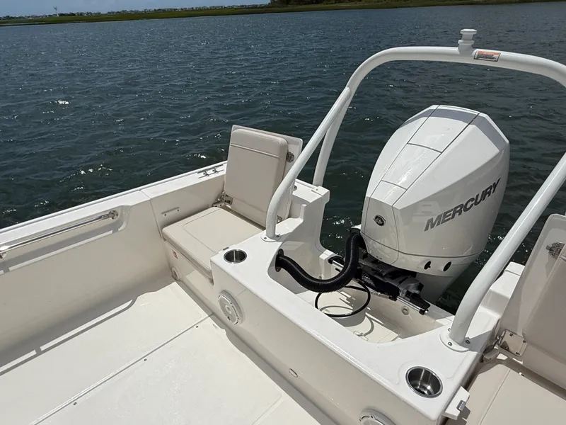 Slide: The Image of Boston Whaler 210 Montauk 2027 - 11