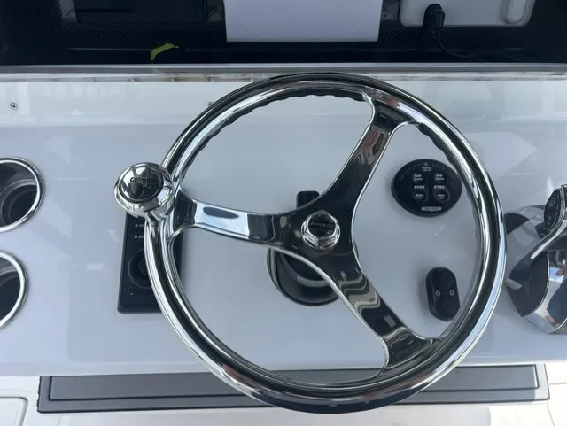 Slide: The Image of Sea Hunter 28 FLORIDIAN 2019 - 21