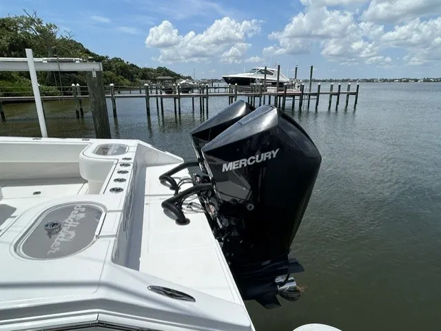 Slide: The Image of Sea Hunter 28 FLORIDIAN 2019 - 4
