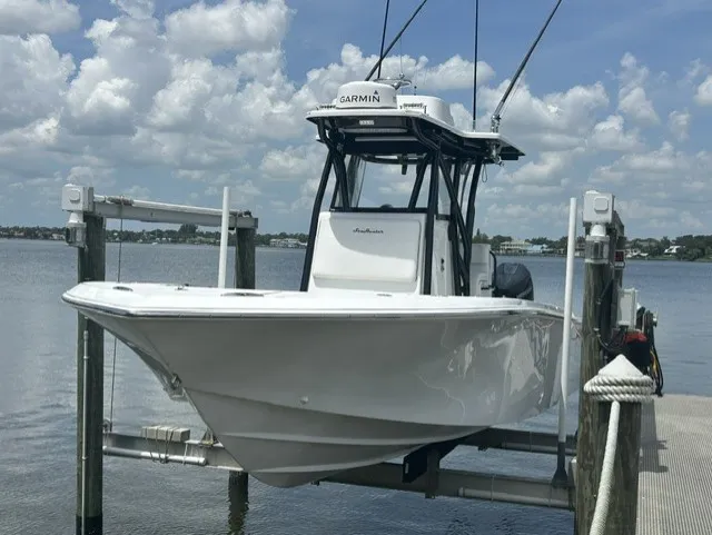 Slide: The Image of Sea Hunter 28 FLORIDIAN 2019 - 2