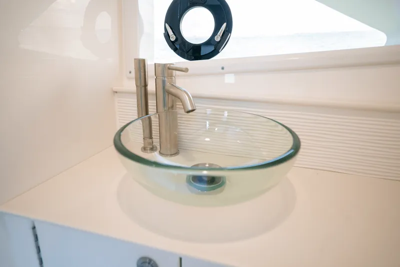 Slide: The Image of Sea Ray Sundancer 320 Outboard 2026 - 27