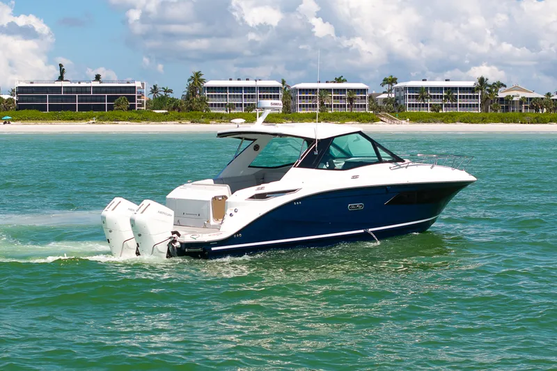 Slide: The Image of Sea Ray Sundancer 320 Outboard 2026 - 3