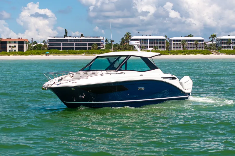 Slide: The Image of Sea Ray Sundancer 320 Outboard 2026 - 36