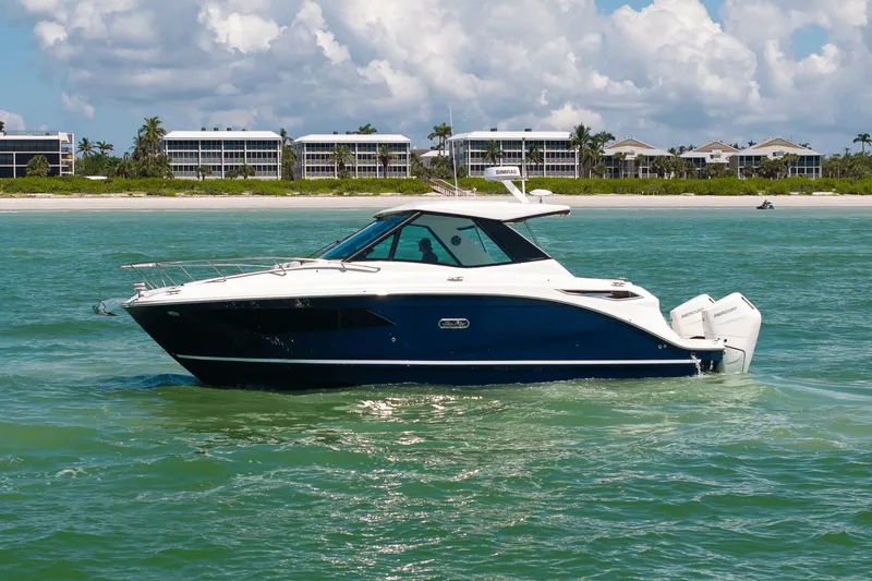 Slide: The Image of Sea Ray Sundancer 320 Outboard 2026 - 43
