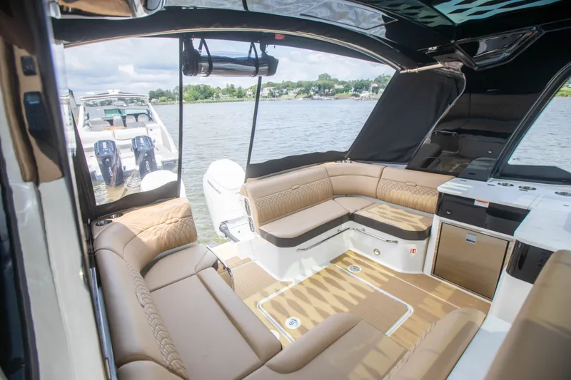 Slide: The Image of Sea Ray Sundancer 370 Outboard 2026 - 26