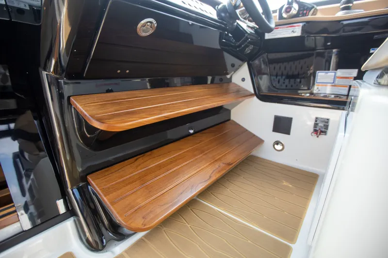 Slide: The Image of Sea Ray Sundancer 370 Outboard 2026 - 68