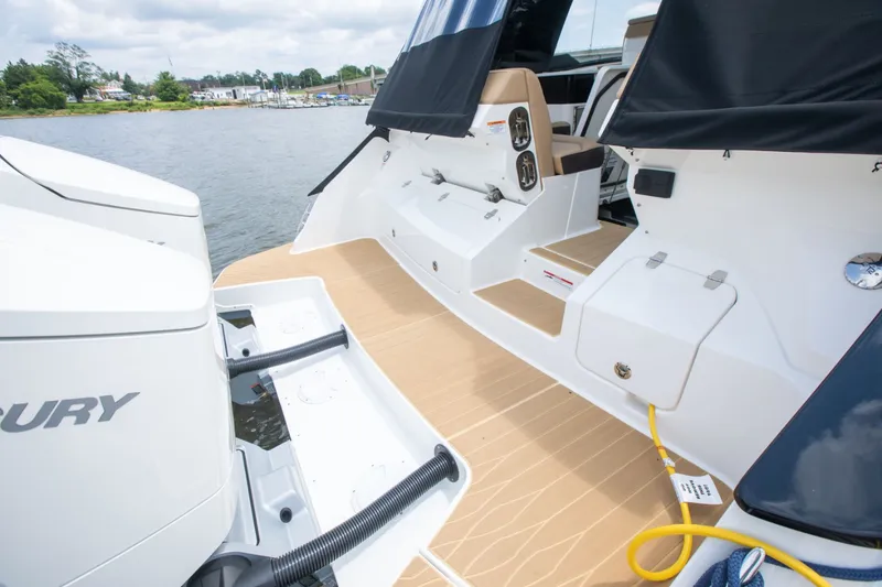 Slide: The Image of Sea Ray Sundancer 370 Outboard 2026 - 16
