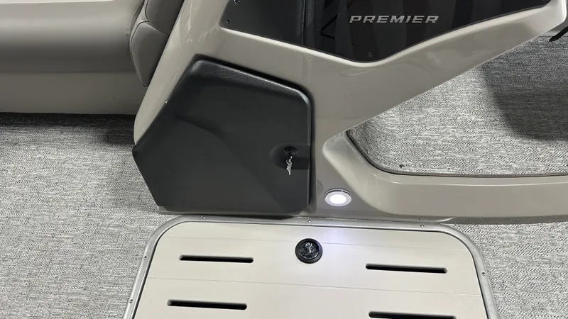 Slide: The Image of Premier 230SUNSATION 2027 - 44