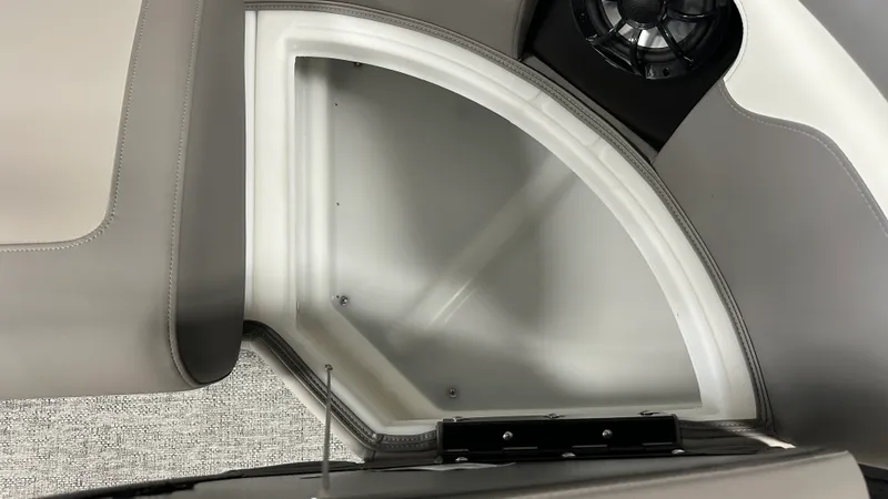 Slide: The Image of Premier 230SUNSATION 2027 - 52