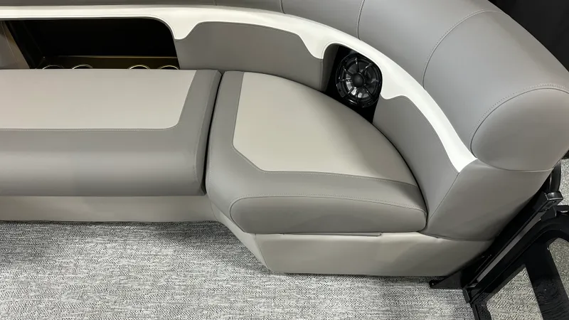 Slide: The Image of Premier 230SUNSATION 2027 - 51
