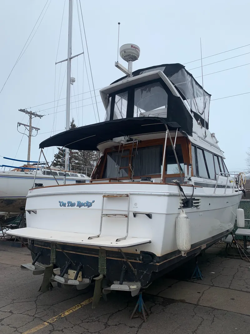 Slide: The Image of Bayliner 3288 Motoryacht 1990 - 5