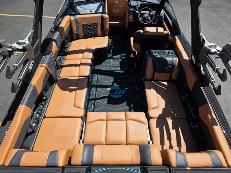 Slide: The Image of Malibu 24 MXZ 2026 - 11
