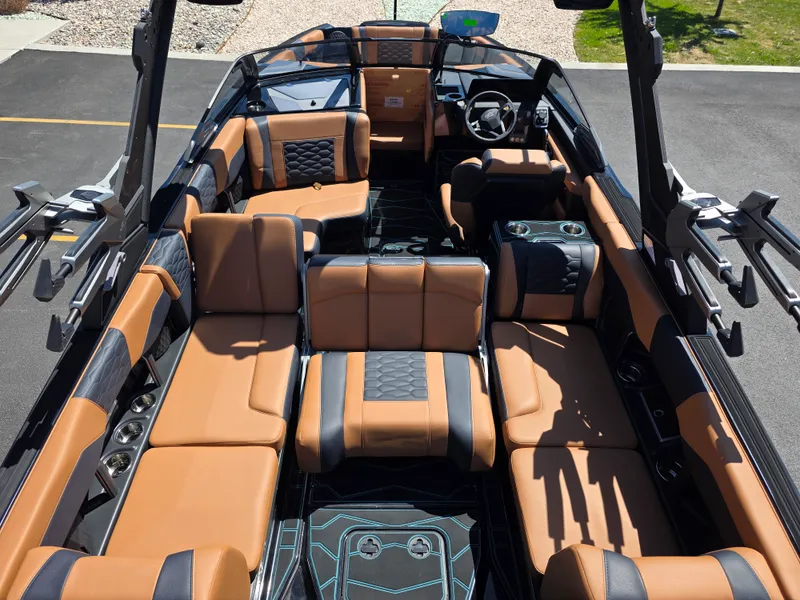 Slide: The Image of Malibu 24 MXZ 2026 - 12