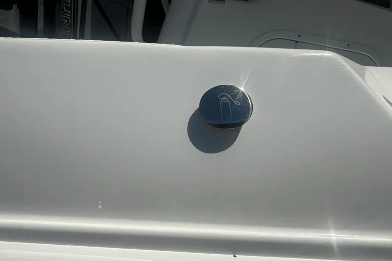 Slide: The Image of Boston Whaler 280 OUTRAGE 2024 - 35