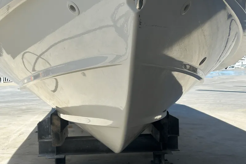 Slide: The Image of Boston Whaler 280 OUTRAGE 2024 - 42