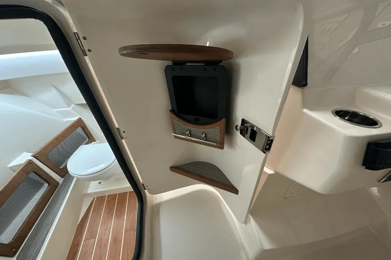 Slide: The Image of Grady-White Freedom 235 2026 - 16