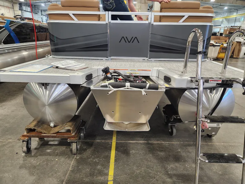 Slide: The Image of Avalon VLS Quad Lounge - 19 FT 2026 - 5