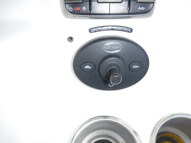 Slide: The Image of Boston Whaler 370 Outrage 2014 - 51