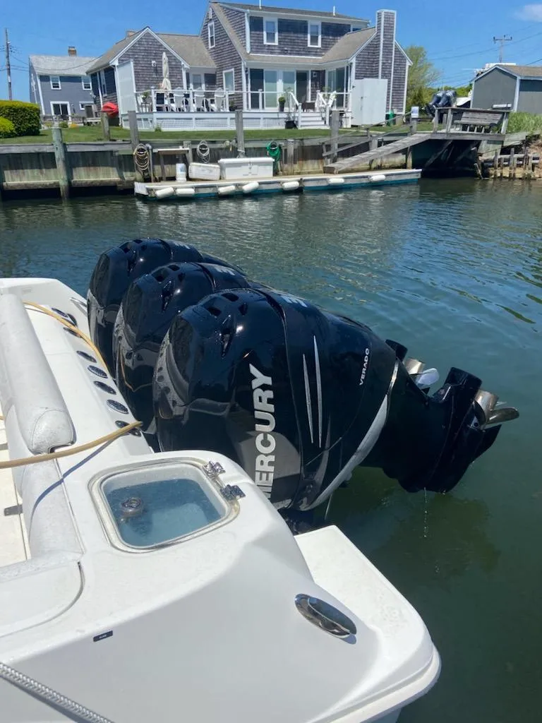 Slide: The Image of Boston Whaler 370 Outrage 2014 - 66