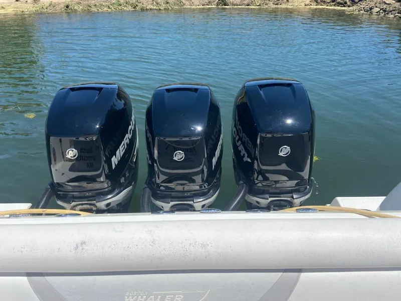 Slide: The Image of Boston Whaler 370 Outrage 2014 - 67