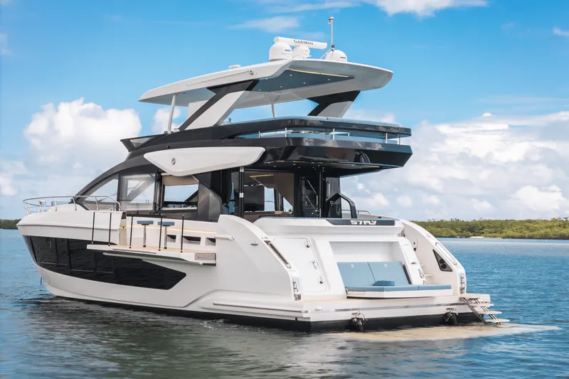 Slide: The Image of Cruisers Yachts 57 FLY 2026 - 88