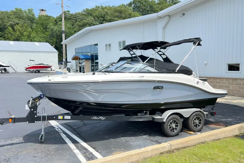The Image of Sea Ray 190SPX 2025 - 0