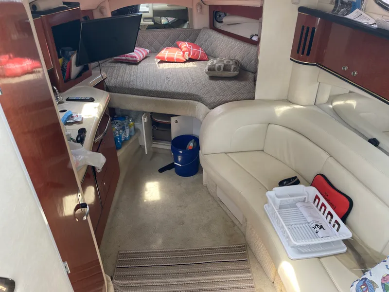 Slide: The Image of Sea Ray 300 Sundancer 2002 - 11