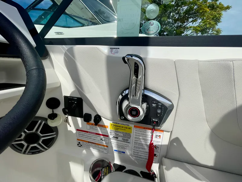 Slide: The Image of Sea Ray SDX 230 Outboard 2026 - 11